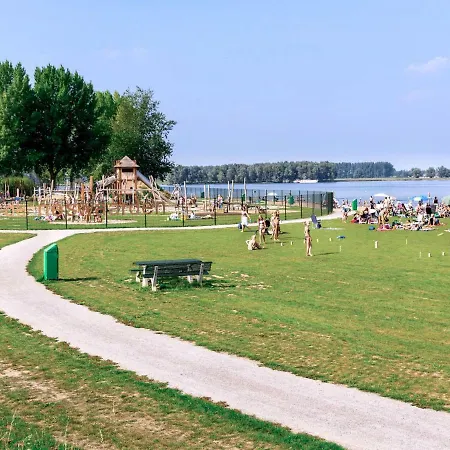 Holiday Recreatiepark 't Esmeer Holiday home Aalst